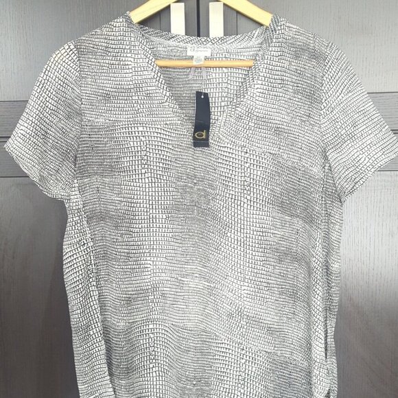 Dynamite Oversized Black & Gray Blouse with Short Sleeves - Small NWT - Picture 3 of 5